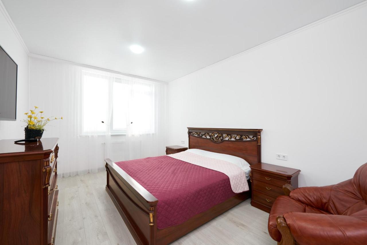 Квартира Для Вас! Вул. Голинського, 8! Leilighet Lviv Eksteriør bilde