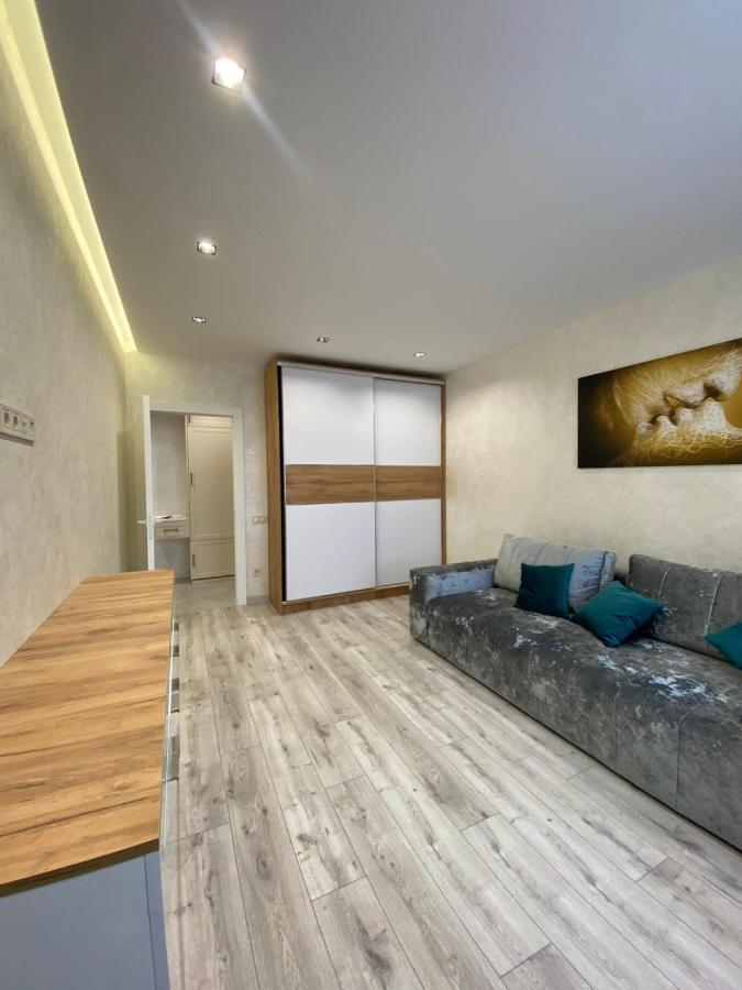Квартира Для Вас! Вул. Голинського, 8! Leilighet Lviv Eksteriør bilde